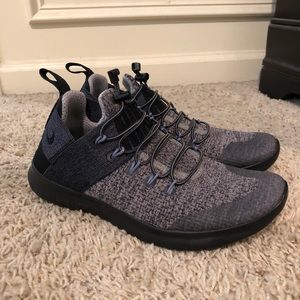 Women’s Size 8 Nike Free RN Commuter AA1622-001